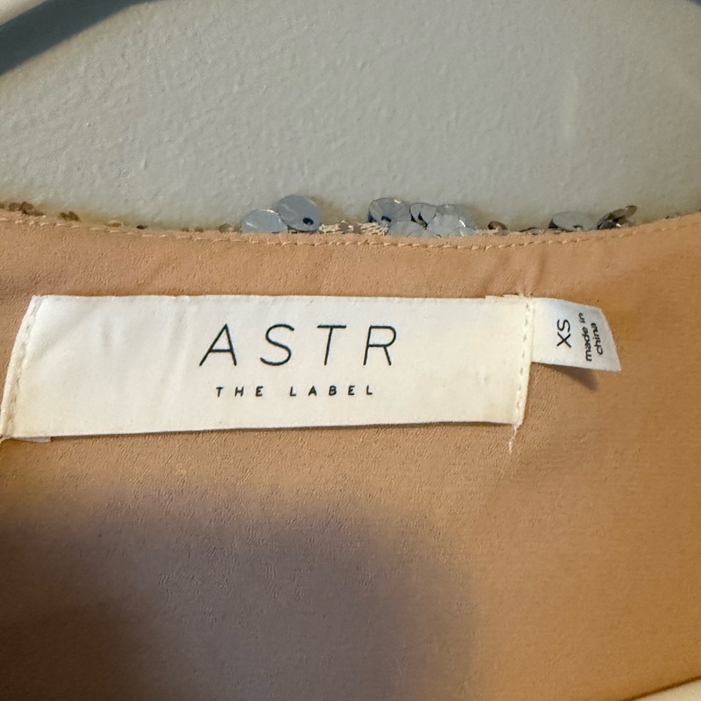 Sequined Top. - image 4